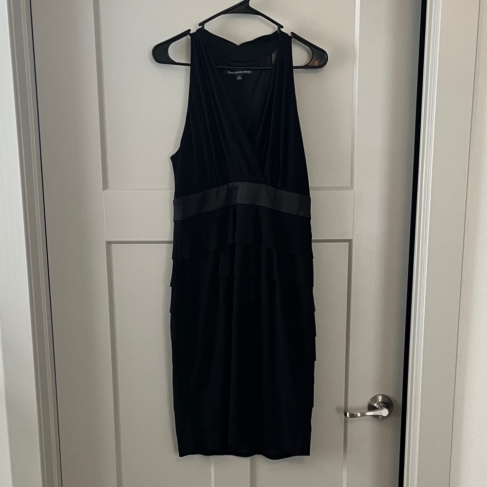 Jones Wear Black Layered Midi Dress